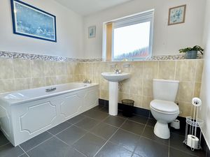 Family Bathroom- click for photo gallery